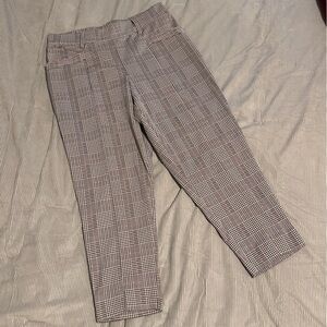 Maurice’s Plaid Pants Size Large Short